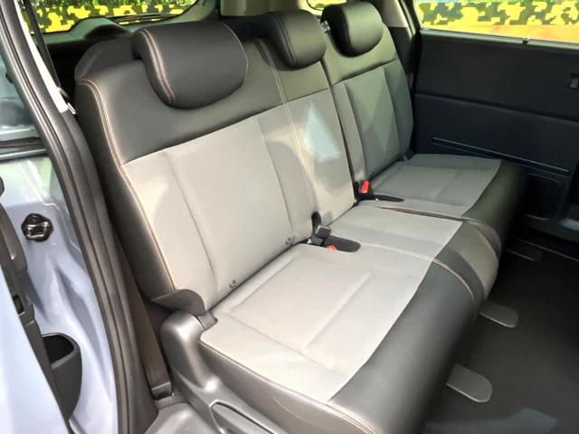 フリード クロスター　登録済未使用車　両側電動ドア　衝突被害軽減システム　レーダークルーズ　シートヒーター　コーナーセンサー　スマートキー　ＬＥＤヘッド　純正１５インチアルミ　オートハイビーム　車線逸脱警報　オートライト（9枚目）