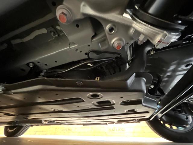 フリード クロスター　登録済未使用車　両側電動ドア　衝突被害軽減システム　レーダークルーズ　シートヒーター　コーナーセンサー　スマートキー　ＬＥＤヘッド　純正１５インチアルミ　オートハイビーム　車線逸脱警報　オートライト（22枚目）