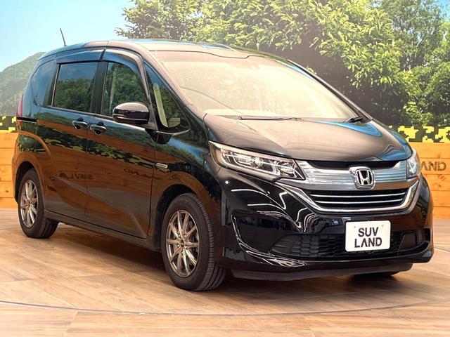 フリードハイブリッド ハイブリッド・Ｇホンダセンシング　両側電動ドア　ＳＤナビ　バックカメラ　衝突被害軽減システム　レーダークルーズ　禁煙車　コーナーセンサー　スマートキー　ＬＥＤヘッド　ビルトインＥＴＣ　車線逸脱警報　オートライト　オートエアコン（17枚目）