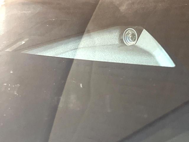 �y��-�`�b�s�h�u�d�r�d�m�r�d�z���s���ɑO���̎ԗ�����F�����A�Փ˂������Ȏ��͌x��ƃu���[�L�ŏՓˉ���Ɣ�Q�y�����A�V�X�g�B�����S�Ƀh���C�u�����y���݂��������܂��B