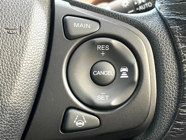 フリードハイブリッド ハイブリッド・Ｇホンダセンシング　禁煙車　両側電動ドア　バックカメラ　衝突被害軽減システム　レーダークルーズ　ドラレコ　スマートキー　ＬＥＤヘッド　ビルトインＥＴＣ　純正１５インチアルミ　車線逸脱警報　オートライト　オートエアコン（7枚目）