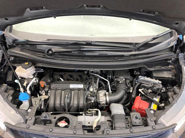 フリードハイブリッド ハイブリッド・Ｇホンダセンシング　禁煙車　両側電動ドア　バックカメラ　衝突被害軽減システム　レーダークルーズ　ドラレコ　スマートキー　ＬＥＤヘッド　ビルトインＥＴＣ　純正１５インチアルミ　車線逸脱警報　オートライト　オートエアコン（18枚目）