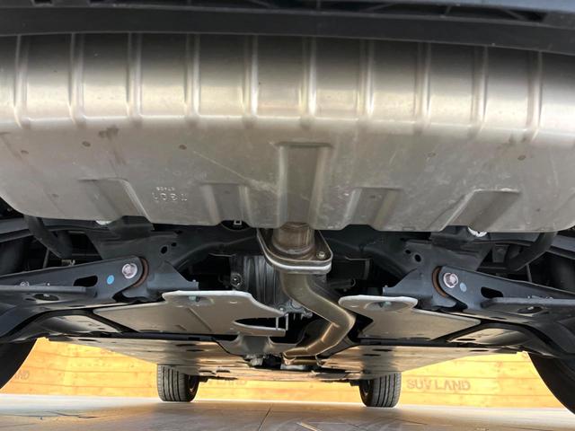 ＣＸ－６０ ＸＤ－ハイブリッド　プレミアムスポーツ　禁煙車　４ＷＤ　ターボ　ディーゼル（軽油）　サンルーフ　全周囲カメラ　ＢＯＳＥサウンド　衝突被害軽減システム　レーダークルーズ　電動リアゲート　レザーシート　全席シートヒーター　前席シートエアコン（19枚目）