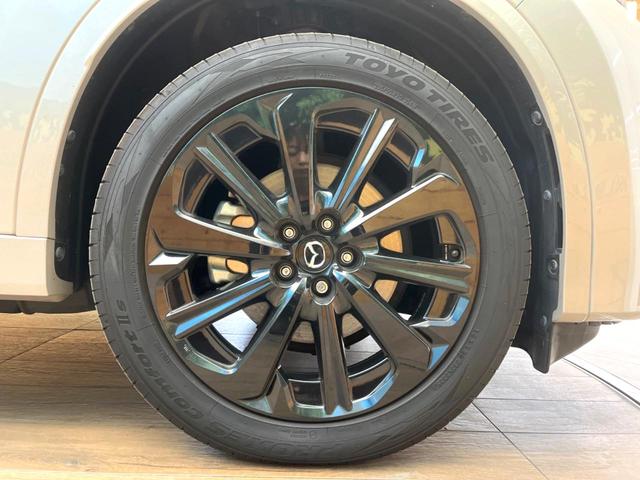 ＣＸ－６０ ＸＤ－ハイブリッド　プレミアムスポーツ　禁煙車　４ＷＤ　ターボ　ディーゼル（軽油）　サンルーフ　全周囲カメラ　ＢＯＳＥサウンド　衝突被害軽減システム　レーダークルーズ　電動リアゲート　レザーシート　全席シートヒーター　前席シートエアコン（38枚目）