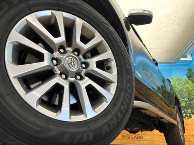 �y�����P�W�C���`�A���~�z�C�[���z�O�ςɃ}�b�`���������A���~�z�C�[���𑕒����Ă���܂��B�e��ЊO�A���~�z�C�[����A�X�^�b�h���X�^�C�����戵�����Ă���܂��B���񂲑��k����������