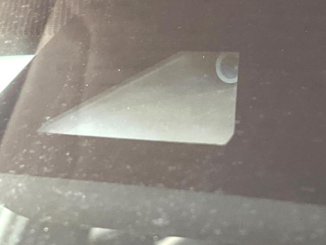 Ｃ－ＨＲ Ｇ　禁煙車　９インチ純正ＳＤナビ　バックカメラ　トヨタセーフティセンス　レーダークルーズ　ハーフレザーシート　ドラレコ　コーナーセンサー　スマートキー　ＬＥＤヘッド　ビルトインＥＴＣ　純正１８インチアルミ（3枚目）