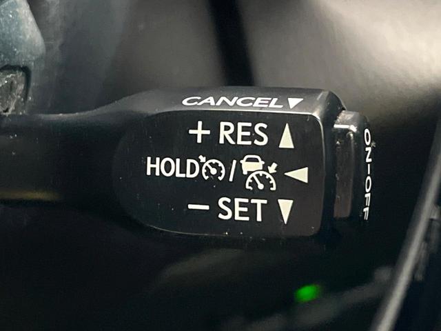 Ｃ－ＨＲ Ｇ　禁煙車　９インチ純正ＳＤナビ　バックカメラ　トヨタセーフティセンス　レーダークルーズ　ハーフレザーシート　ドラレコ　コーナーセンサー　スマートキー　ＬＥＤヘッド　ビルトインＥＴＣ　純正１８インチアルミ（6枚目）