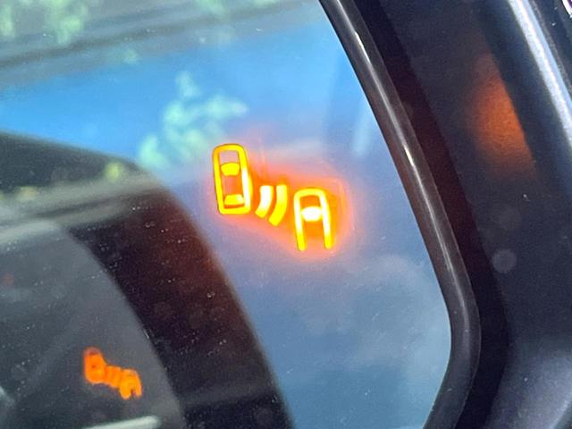 �y�u���C���h�X�|�b�g���j�^�[�z���s���A�h�A�~���[�̎��p�ɂȂ�₷���ӏ��Ɍ㑱�Ԃ��ڋ߂���ƃT�C�h�~���[�̃����Y�Ɍx����\���I�h���C�o�[�ɒ��ӊ��N�����Ă���܂��B