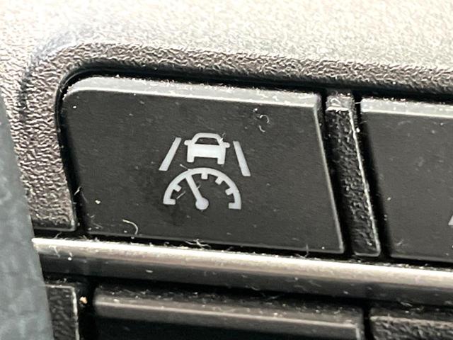 ヴォクシー ハイブリッドＳ－Ｚ　禁煙車　両側電動ドア　後席モニター　全周囲カメラ　衝突被害軽減システム　レーダークルーズ　電動リアゲート　ハーフレザーシート　ドラレコ　コーナーセンサー　スマートキー　ＬＥＤヘッド　ＥＴＣ２．０（52枚目）