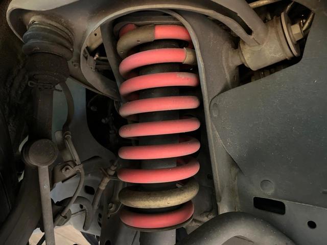 ＦＪクルーザー ベースグレード　禁煙車　４ＷＤ　ディスプレイオーディオ　バックカメラ　ドラレコ　コーナーセンサー　スマートキー　ＥＴＣ　１６インチスチールホイール　車線逸脱警報　Ｂｌｕｅｔｏｏｔｈ（20枚目）