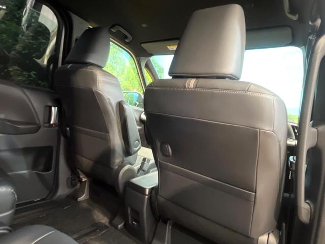 ノア ハイブリッドＳ－Ｚ　禁煙車　両側電動ドア　後席モニター　バックカメラ　衝突被害軽減システム　レーダークルーズ　ハーフレザーシート　コーナーセンサー　スマートキー　ＬＥＤヘッド　ビルトインＥＴＣ　純正１７インチアルミ（37枚目）