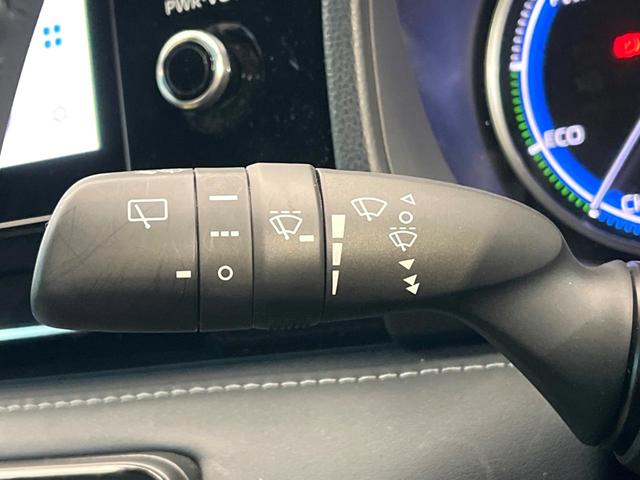 ノア ハイブリッドＳ－Ｚ　禁煙車　両側電動ドア　後席モニター　バックカメラ　衝突被害軽減システム　レーダークルーズ　ハーフレザーシート　コーナーセンサー　スマートキー　ＬＥＤヘッド　ビルトインＥＴＣ　純正１７インチアルミ（52枚目）