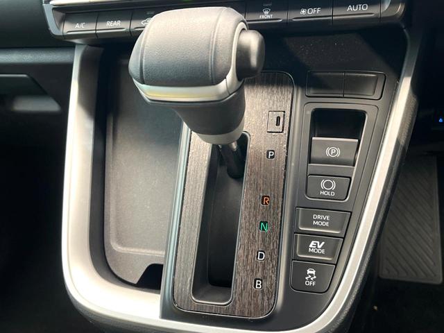 ノア ハイブリッドＳ－Ｚ　禁煙車　両側電動ドア　後席モニター　バックカメラ　衝突被害軽減システム　レーダークルーズ　ハーフレザーシート　コーナーセンサー　スマートキー　ＬＥＤヘッド　ビルトインＥＴＣ　純正１７インチアルミ（61枚目）