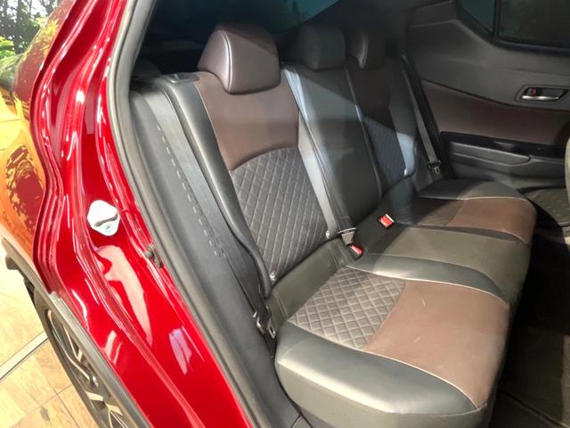 Ｃ－ＨＲ Ｇ　禁煙車　純正ＳＤナビ　バックカメラ　衝突被害軽減システム　レーダークルーズ　ハーフレザーシート　コーナーセンサー　スマートキー　ＬＥＤヘッド　ビルトインＥＴＣ　純正１８インチアルミ　オートハイビーム（9枚目）