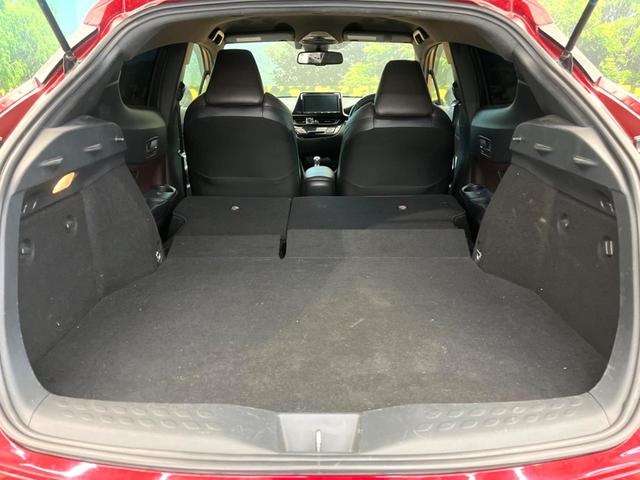 Ｃ－ＨＲ Ｇ　禁煙車　純正ＳＤナビ　バックカメラ　衝突被害軽減システム　レーダークルーズ　ハーフレザーシート　コーナーセンサー　スマートキー　ＬＥＤヘッド　ビルトインＥＴＣ　純正１８インチアルミ　オートハイビーム（10枚目）