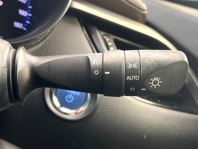 Ｃ－ＨＲ Ｇ　禁煙車　純正ＳＤナビ　バックカメラ　衝突被害軽減システム　レーダークルーズ　ハーフレザーシート　コーナーセンサー　スマートキー　ＬＥＤヘッド　ビルトインＥＴＣ　純正１８インチアルミ　オートハイビーム（48枚目）