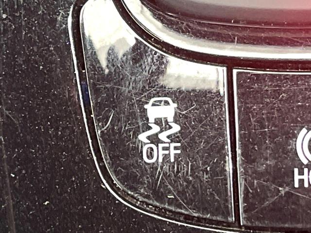 Ｃ－ＨＲ Ｇ　禁煙車　純正ＳＤナビ　バックカメラ　衝突被害軽減システム　レーダークルーズ　ハーフレザーシート　コーナーセンサー　スマートキー　ＬＥＤヘッド　ビルトインＥＴＣ　純正１８インチアルミ　オートハイビーム（58枚目）