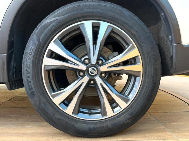 エクストレイル ２０Ｘ　純正ＳＤナビ　全周囲カメラ　衝突被害軽減システム　禁煙車　電動リアゲート　スマートキー　ＬＥＤヘッド　ビルトインＥＴＣ　純正１７インチアルミ　オートライト　デュアルエアコン　Ｂｌｕｅｔｏｏｔｈ　ＣＤ（24枚目）