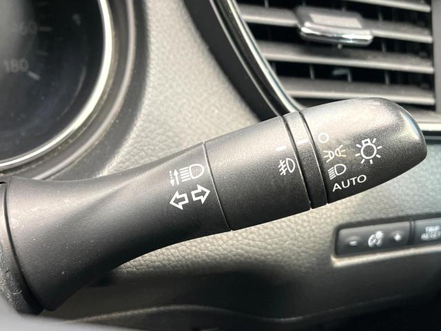 エクストレイル ２０Ｘ　純正ＳＤナビ　全周囲カメラ　衝突被害軽減システム　禁煙車　電動リアゲート　スマートキー　ＬＥＤヘッド　ビルトインＥＴＣ　純正１７インチアルミ　オートライト　デュアルエアコン　Ｂｌｕｅｔｏｏｔｈ　ＣＤ（48枚目）