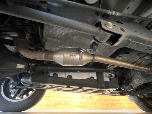 ランドクルーザープラド TX Lパッケージ マットブラックエディション 禁煙車 4WD ターボ サンルーフ 全周囲カメラ 衝突被害軽減システム レーダークルーズ レザーシート 前席シートエアコン ドラレコ コーナーセンサー スマートキー LEDヘッド ルーフレール(21枚目)