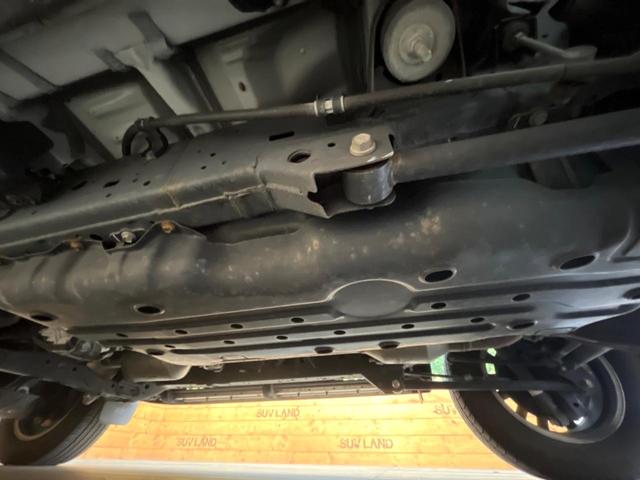 ランドクルーザープラド TX Lパッケージ マットブラックエディション 禁煙車 4WD ターボ サンルーフ 全周囲カメラ 衝突被害軽減システム レーダークルーズ レザーシート 前席シートエアコン ドラレコ コーナーセンサー スマートキー LEDヘッド ルーフレール(22枚目)