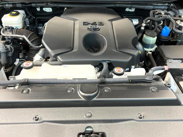 ランドクルーザープラド ＴＸ　Ｌパッケージ　マットブラックエディション　禁煙車　９インチメーカーナビ　４ＷＤ　ターボ　ディーゼル　サンルーフ　全周囲カメラ　衝突被害軽減システム　レーダークルーズ　レザーシート　前席シートエアコン　コーナーセンサー　ＬＥＤヘッド（18枚目）