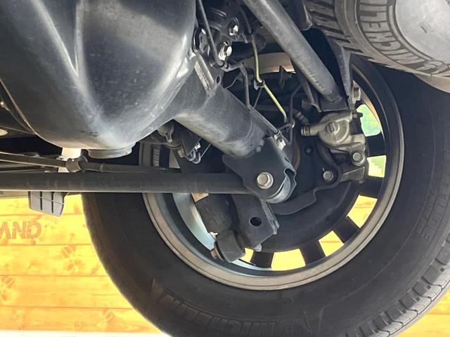 ランドクルーザープラド ＴＸ　Ｌパッケージ　マットブラックエディション　禁煙車　９インチメーカーナビ　４ＷＤ　ターボ　ディーゼル　サンルーフ　全周囲カメラ　衝突被害軽減システム　レーダークルーズ　レザーシート　前席シートエアコン　コーナーセンサー　ＬＥＤヘッド（21枚目）