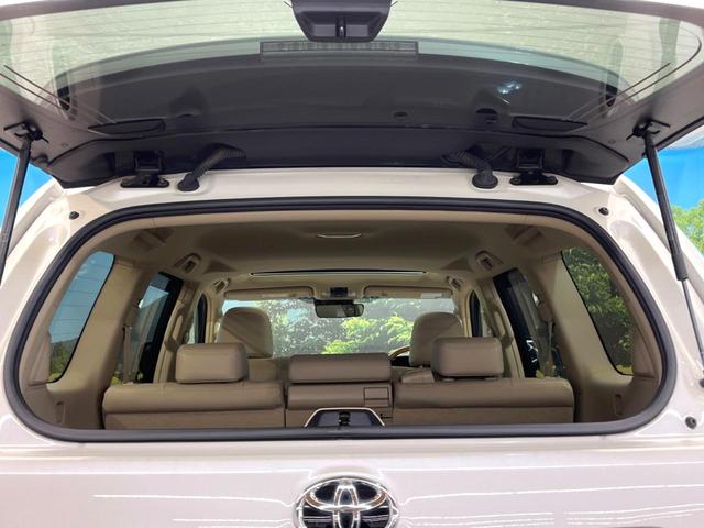 ランドクルーザープラド ＴＸ　Ｌパッケージ　マットブラックエディション　禁煙車　９インチメーカーナビ　４ＷＤ　ターボ　ディーゼル　サンルーフ　全周囲カメラ　衝突被害軽減システム　レーダークルーズ　レザーシート　前席シートエアコン　コーナーセンサー　ＬＥＤヘッド（33枚目）