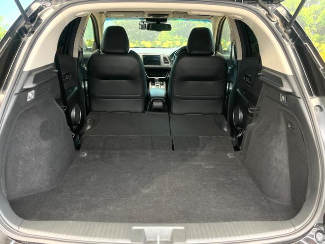 ヴェゼル ハイブリッドZ・ホンダセンシング 禁煙車 8インチ純正SDナビ バックカメラ ホンダセンシング ハーフレザーシート ドラレコ スマートキー LEDヘッド ルーフレール ビルトインETC 純正17インチアルミ オートハイビーム(10枚目)