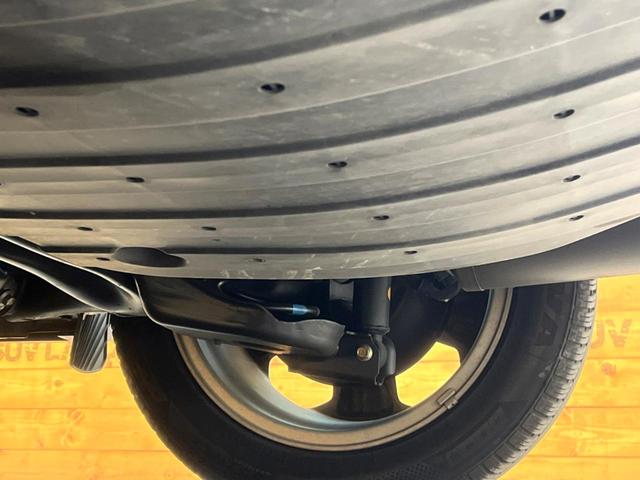 ヴェゼル ハイブリッドZ・ホンダセンシング 禁煙車 8インチ純正SDナビ バックカメラ ホンダセンシング ハーフレザーシート ドラレコ スマートキー LEDヘッド ルーフレール ビルトインETC 純正17インチアルミ オートハイビーム(32枚目)