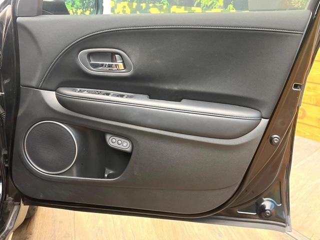 ヴェゼル ハイブリッドＺ・ホンダセンシング　禁煙車　純正ＳＤナビ　バックカメラ　ホンダセンシング　アダプティブクルーズ　ハーフレザーシート　ドラレコ　スマートキー　ＬＥＤヘッド　ＥＴＣ　純正１７インチアルミ　オートハイビーム（28枚目）