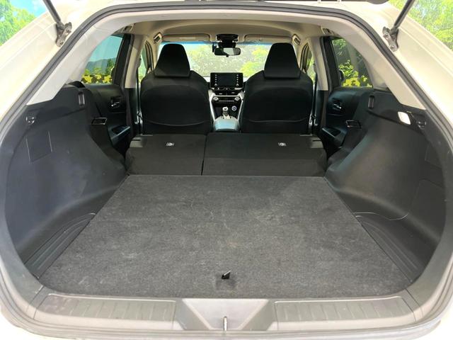 ���i�̂���������ʋ΁A���}���ɏ\���ȉ׎��X�y�[�X���m�ۂ��Ă���܂��B�Z�J���h�V�[�g��|���ƁA�傫�ȉו��̐ύڂ��\�ł���