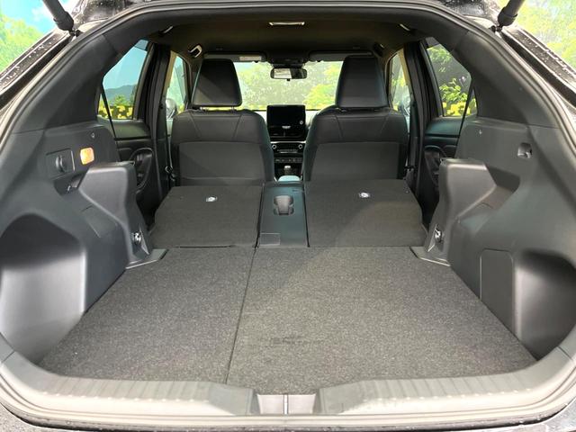 ���i�̂���������ʋ΁A���}���ɏ\���ȉ׎��X�y�[�X���m�ۂ��Ă���܂��B�Z�J���h�V�[�g��|���ƁA�傫�ȉו��̐ύڂ��\�ł���