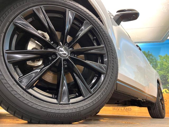 �y�����Q�O�C���`�A���~�z�C�[���z�O�ςɃ}�b�`���������A���~�z�C�[���𑕒����Ă���܂��B�e��ЊO�A���~�z�C�[����A�X�^�b�h���X�^�C�����戵�����Ă���܂��B���񂲑��k����������