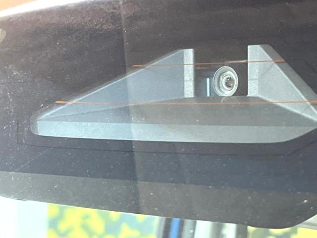 �y�X�Y�L�@�Z�[�t�e�B�T�|�[�g�z���s���ɑO���̎ԗ�����F�����A�Փ˂������Ȏ��͌x��ƃu���[�L�ŏՓˉ���Ɣ�Q�y�����A�V�X�g�B�����S�Ƀh���C�u�����y���݂��������܂��B