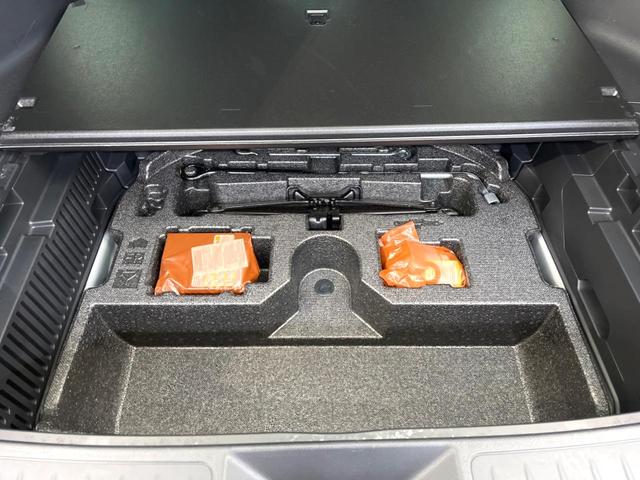 Ｓ　禁煙車　８インチ純正ナビ　バックカメラ　トヨタセーフティセンス　レーダークルーズ　コーナーセンサー　スマートキー　ＬＥＤヘッド　ビルトインＥＴＣ　オートハイビーム　車線逸脱警報　オートライト（画像32）
