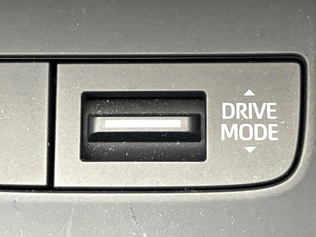 Ｓ　禁煙車　８インチ純正ナビ　バックカメラ　トヨタセーフティセンス　レーダークルーズ　コーナーセンサー　スマートキー　ＬＥＤヘッド　ビルトインＥＴＣ　オートハイビーム　車線逸脱警報　オートライト（画像53）