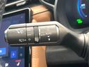 リラックス　禁煙車　純正９．８型ディスプレイ　全周囲カメラ　セーフティシステムプラス　レーダークルーズ　ヘッドアップディスプレイ　本革シート　パワーバックドア　ＬＥＤヘッド　純正１８インチアルミ（42枚目）