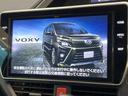 ヴォクシー ＺＳ　煌ＩＩ　禁煙車　両側電動ドア　ＳＤナビ　バックカメラ　衝突被害軽減システム　ドラレコ　コーナーセンサー　スマートキー　ＬＥＤヘッド　ＥＴＣ２．０　クルコン　純正１６インチアルミ　オートハイビーム（4枚目）