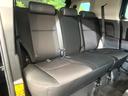 後部座席も気になるようなキズ・汚れやへたり等、大きなダメージはなく、良好な状態です。