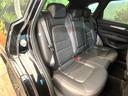 後部座席も気になるようなキズ・汚れやへたり等、大きなダメージはなく、良好な状態です。