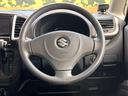 インテリアに合わせたデザインのステアリングは、運転される方のことも考え、運転しやすい形状、大きさです。是非一度、実際に触ってお確かめください。