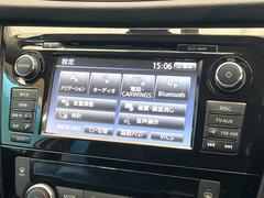 【純正ナビ】人気の純正ナビを装備。オーディオ機能も充実しており、Ｂｌｕｅｔｏｏｔｈ接続すればお持ちのスマホやＭＰ３プレイヤーの音楽を再生可能！毎日の運転がさらに楽しくなります！！ 3
