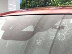 【スマートブレーキサポート】走行中に前方の車両等を認識し、衝突しそうな時は警報とブレーキで衝突回避と被害軽減をアシスト。より安全にドライブをお楽しみいただけます。 5