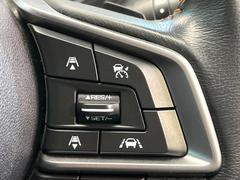 【全車速追従機能付クルーズコントロール】高速道路での長距離走行が楽に！！自動で速度を保つクルーズコントロールが、衝突軽減システムと連携し、前方の車両を感知して車間を保つように速度調節してくれます！！ 6