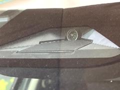 【ホンダセンシング】走行中に前方の車両等を認識し、衝突しそうな時は警報とブレーキで衝突回避と被害軽減をアシスト。より安全にドライブをお楽しみいただけます。 5