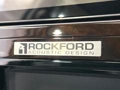 【ＲＯＣＫＦＯＲＤサウンドシステム】メーカーオプションの高品位サウンドシステムを搭載。専用のチューニングが施された大小様々なスピーカーから良質なサウンドが奏でられ、臨場感あふれる音響空間を演出します。 6