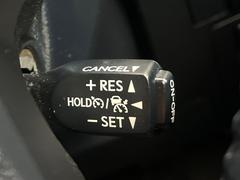 �ڥ졼�������롼������ȥ�����۹�®ƻϩ�Ǥ�Ĺ��Υ���Ԥ��ڤˡ�����ư��®�٤��ݤĥ��롼������ȥ����뤬�����ͷڸ������ƥ��Ϣ�Ȥ��������μ�ξ���Τ��Ƽִ֤��ݤĤ褦��®��Ĵ�ᤷ�Ƥ���ޤ����� 7