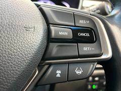 �ڥ����ץƥ��֥��롼������ȥ�����۹�®ƻϩ�Ǥ�Ĺ��Υ���Ԥ��ڤˡ�����ư��®�٤��ݤĥ��롼������ȥ����뤬�����ͷڸ������ƥ��Ϣ�Ȥ��������μ�ξ���Τ��Ƽִ֤��ݤĤ褦��®��Ĵ�ᤷ�Ƥ���ޤ����� 6