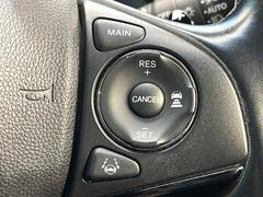 �ڥ����ץƥ��֥��롼������ȥ�����۹�®ƻϩ�Ǥ�Ĺ��Υ���Ԥ��ڤˡ�����ư��®�٤��ݤĥ��롼������ȥ����뤬�����ͷڸ������ƥ��Ϣ�Ȥ��������μ�ξ���Τ��Ƽִ֤��ݤĤ褦��®��Ĵ�ᤷ�Ƥ���ޤ����� 4